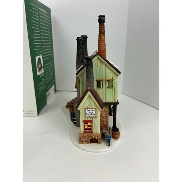 Department 56 New England Village Castle Glassworks Lighted Building with Box - Picture 4 of 9